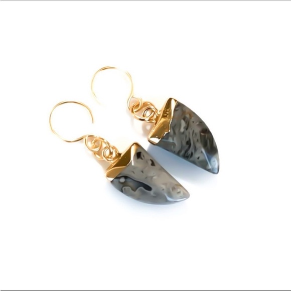 🌻NIB Howlight Gold Dipped Faceted Gemstone Fang Earrings🌻 - Picture 9 of 15